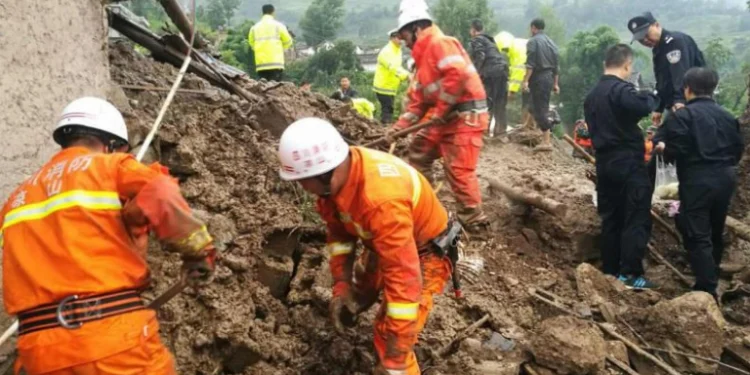 दक्षिणपश्चिम चीनमा पहिरोमा परी ७ जना बेपत्ता