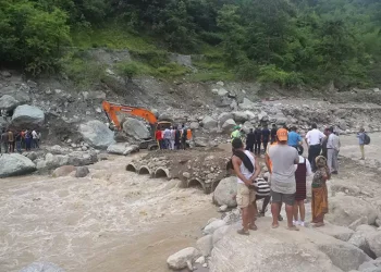पानीको बहाव थेग्न नसकेपछि ‘डाइभर्सन’ अधुरै