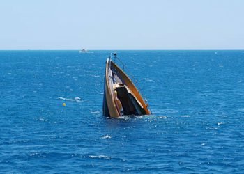 ग्रिसमा डुंगा पल्टिदा ८३ जनाको मृत्यु, सयौं बेपत्ता