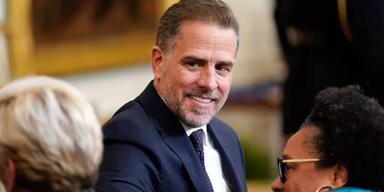 आपत्तिजनक तस्बिहरु बाहिरिएपछि चर्चामा अमेरिकी राष्ट्रपतिका छोरा हन्टर