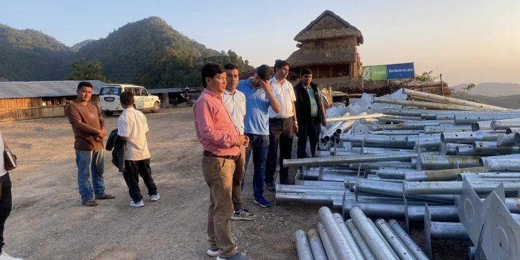 हात्तीवाङ्ग र हपनीमा अझै पुगेन विद्युत