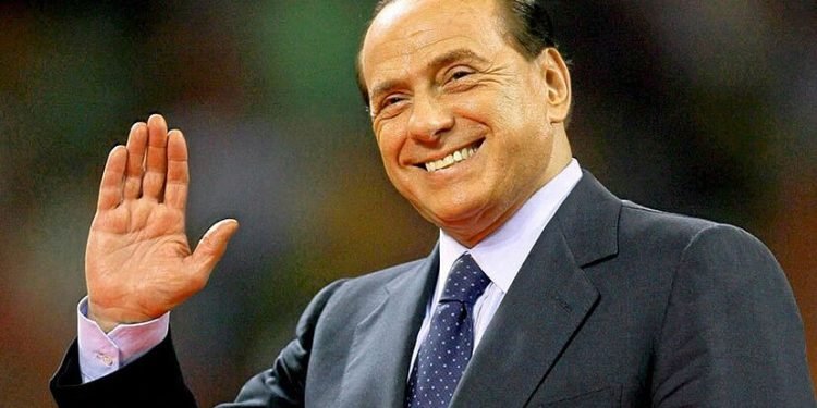 महिला र यौन सम्बन्धको कारण विवादमा आइरहने इटालीका पूर्वप्रधानमन्त्री सिल्भिओको