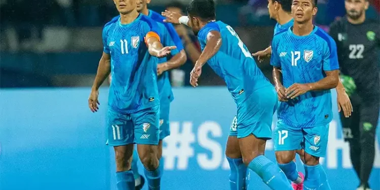 सुनिलको ह्याट्रिकमा पाकिस्तानमाथि भारतको फराकिलो जित