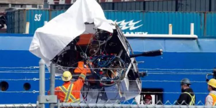 टाइटनिक हेर्न गएको पनडुब्बीको भग्नाबशेष निकालियो