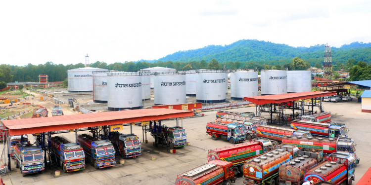 भरतबाट बढेर आयो पेट्रोल र डिजेलको मूल्य