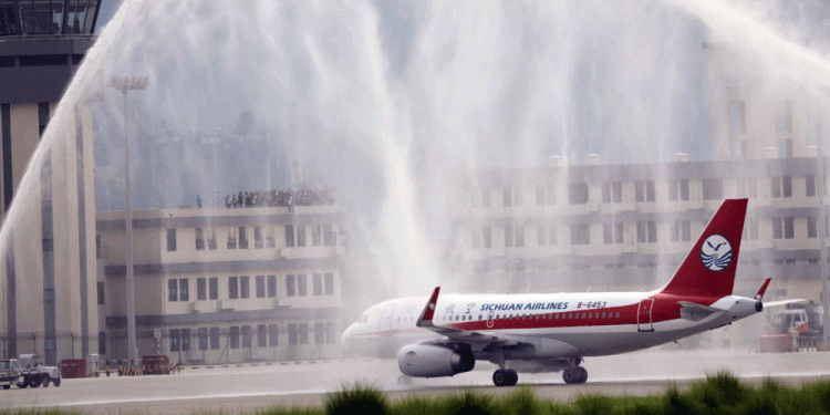 पोखरामा पहिलो अन्तर्राष्ट्रिय उडानः व्यवसायी भन्छन्-नियमित होस्