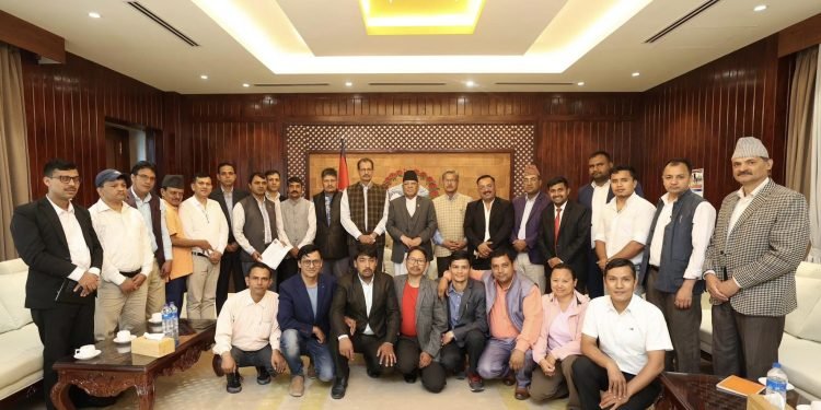 सरकार छाड्छौ तर सत्ताकै लागि भ्रष्टाचारीलाई उन्मुक्ति दिँदैनौंः प्रधानमन्त्री