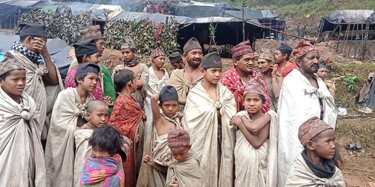 मदिरा र गोत्रले राउटे समुदायको संख्या घट्दै