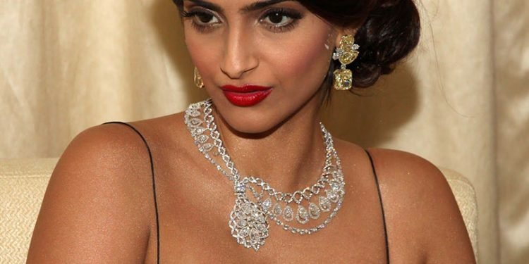 १३ वर्षमै यौन दुव्यर्वहार भोगेकी सोनम