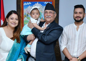 एमाले अध्यक्ष ओली भेट्न छोरीसहित बालकोट पुगिन् अभिनेत्री श्वेता खड्का