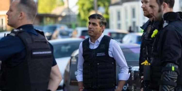 अबैध आप्रवासीमाथी बेलायत सरकारको छापा