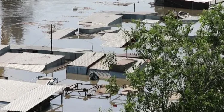 युक्रेनमा आएको बाढीमा परी ३५ जना बेपत्ता