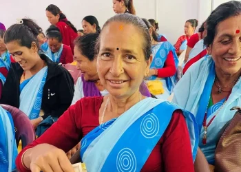 प्रोत्साहन रकम थपिँदा स्वयंसेविका दंग