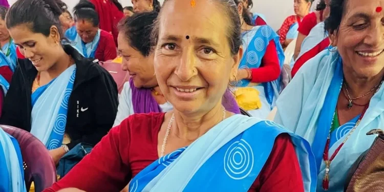 प्रोत्साहन रकम थपिँदा स्वयंसेविका दंग