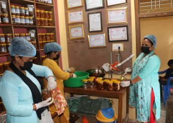 अचार बिक्रीबाट वार्षिक पाँचलाख आम्दानी