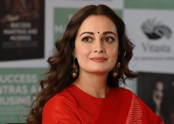 अफेयरको कारण चर्चामा आएकी दीया मिर्जा (फोटोफिचर)