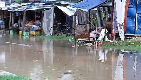 पानीको निकास बन्द हुँदा कलुवापुर बजार डुबानमा