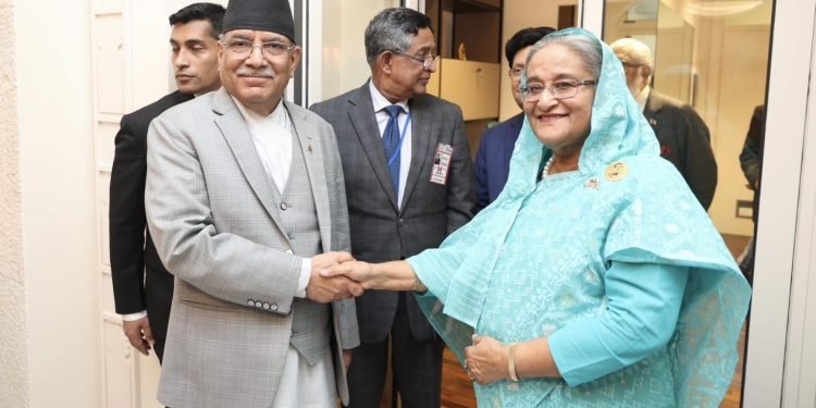 प्रधानमन्त्री प्रचण्ड र बङ्गलादेशका प्रधानमन्त्रीबीच भेटवार्ता