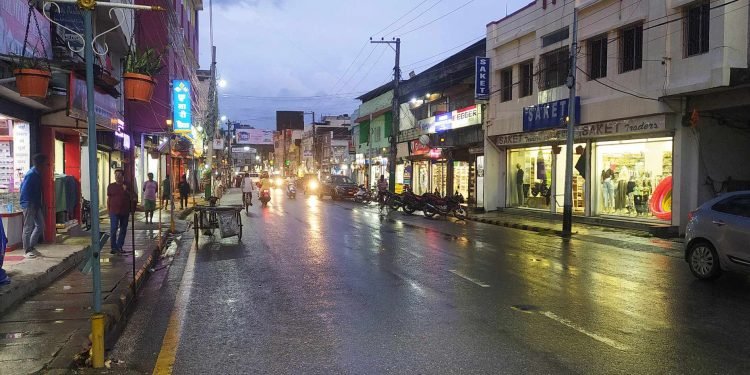 सीमान्त जोगबनी बजारका कारण घट्दै विराटनगरको व्यापार