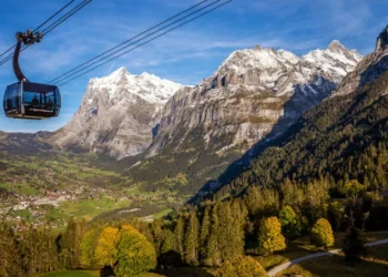 केबुलकारमा १० घण्टा यात्रु अलपत्र