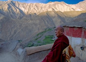 श्रीलंकामा भब्य रुपमा मनाइयो दलाई लामाको जन्मजयन्ती