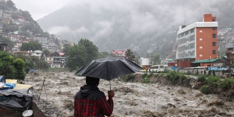 परिवार पाल्न हिमाचल गएका एकै परिवारका ३ नेपालीको पहिरोमा परी ज्यान गयो