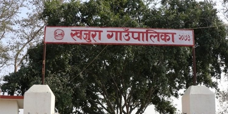 स्थानीय तहका निर्माणाधीन भवन अलपत्र