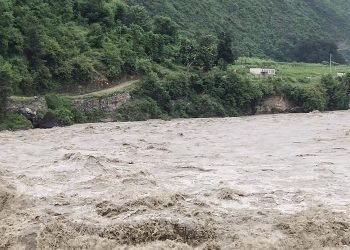 खेल्दाखेल्दै सेती नदीमा खसे २ बालक