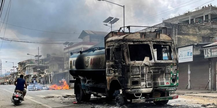 भारतका विपक्षी दलका २० सांसद आज मणिपुर जाँदै