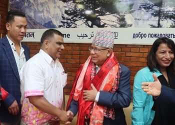 माधव नेपाल श्रीलंका उडेपछि राजेन्द्र पाण्डेलाई कार्यबाहक अध्यक्षको जिम्मेवारी