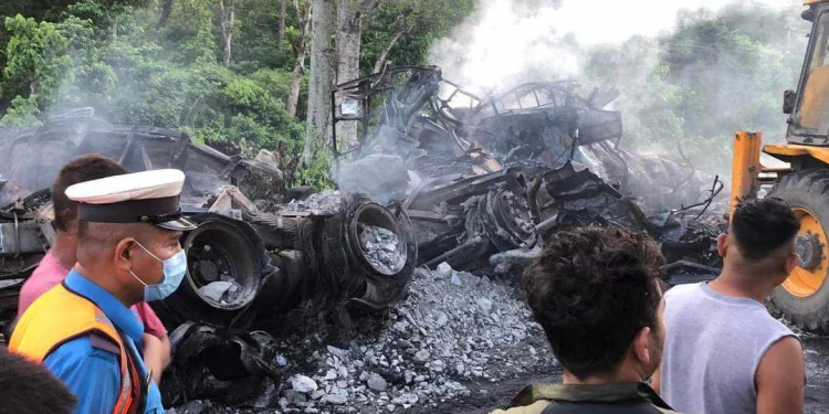 मकवानपुरको मनहरीमा ट्रक दुर्घटना, ३ जना घाइते