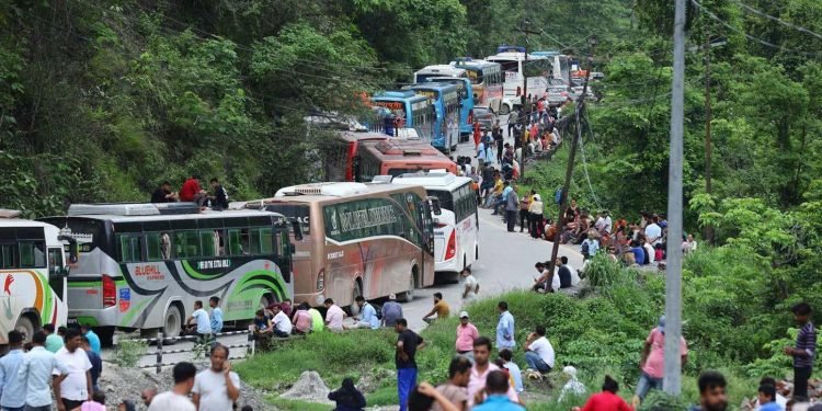 नारायणगढ–मुग्लिन सडक पाँच घन्टापछि सञ्चालनमा