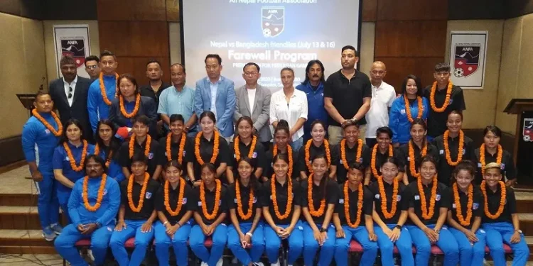 नेपाली राष्ट्रिय महिला फुटबल टोली आज बंगलादेश जाँदै
