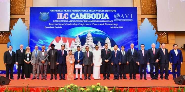 कम्बोडियास्थित युनिफिकेसन चर्चको सम्मेलनमा पुगे ओली