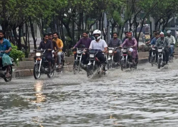पाकिस्तानको पञ्जाबमा आएको बाढीका कारण सयौँ विस्थापित