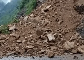 जयपृथ्वी राजमार्गः दैनिक पहिरो, यात्रु सास्तीमा