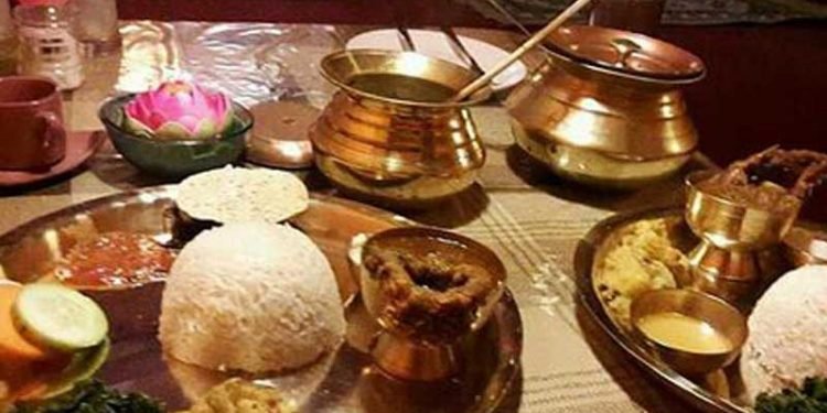 तुलसीपुरका होटेलमा रैथाने खाना