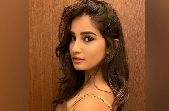 रविना टण्डनकी छोरी पनि फिल्ममा, अजय देवगनसँग डेब्यु गर्दै