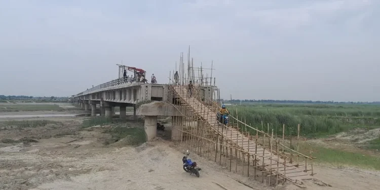 कमला नदीमा पुल बनेपछि स्थानीयलाई सहज