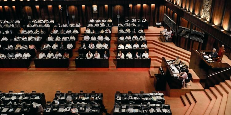 श्रीलङ्काको घरेलु ऋण अनुकूलन संसदबाट पारित