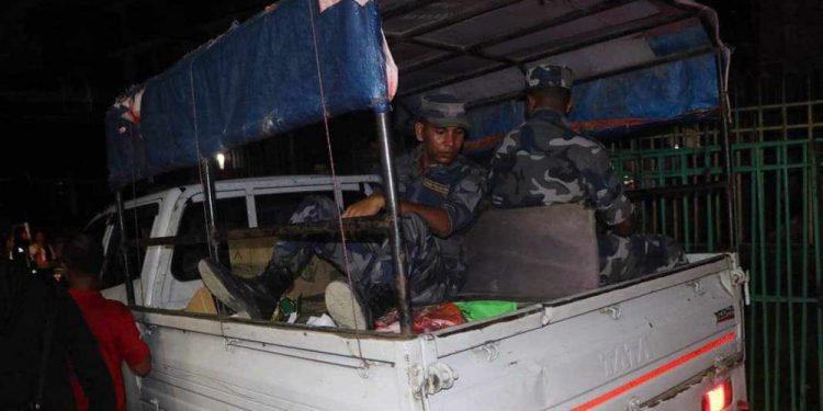 तस्कर गिरोहको बालुवाटार गोदाममा छापा, सुन गाल्ने मेसिन भेटियो