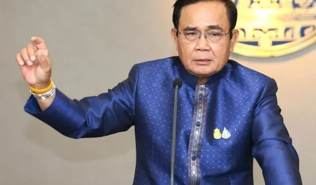 थाई प्रधानमन्त्रीद्वारा राजनीतिबाट सन्न्यास लिने घोषणा