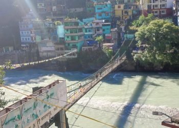 नेपाल-भारत जोड्ने झोलुंगे पुलमा आवतजावत बन्द