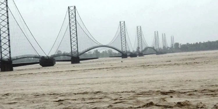 महाकाली नदीको सतह बढेपछि स्थानीयवासी त्रसित