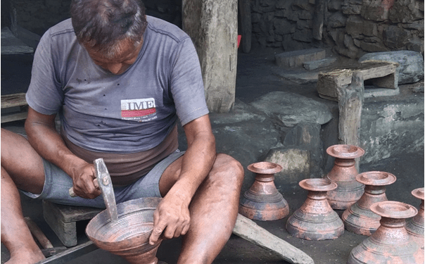 आराम छोडेर आरनमा रमाउँदै सुशील