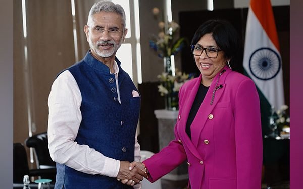 भारत र भेनेजुएलाबीच पारस्परिक लाभका लागि व्यापारिक सहयोगको महत्त्वमा जोड