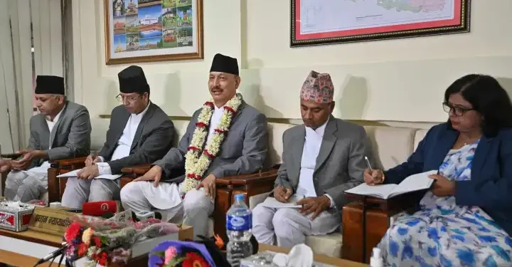 ३७ हजारभन्दा बढी मुद्दा प्रधानन्यायाधीश श्रेष्ठका चुनौती