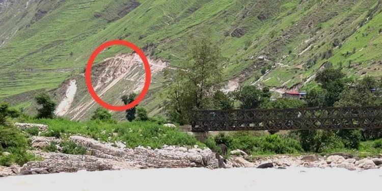 पाँच दिनदेखि पोष्मार्टम नहुँदा गाउँ नै दुर्गन्धित