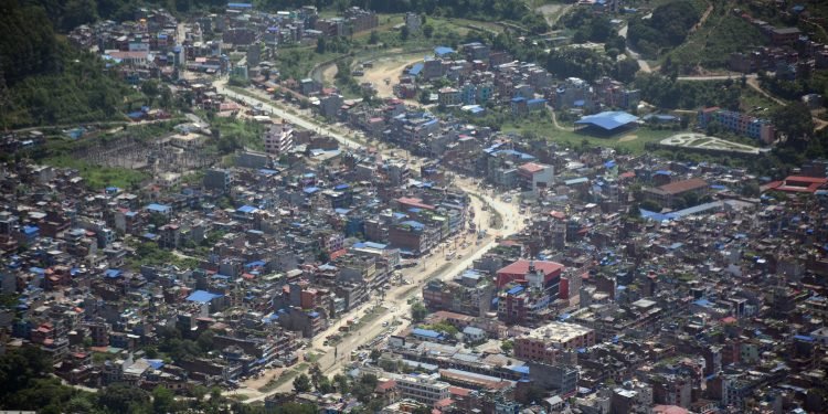 मुग्लिन–पोखरा सडक विस्तार : दमौलीमा घर भत्काइँदै