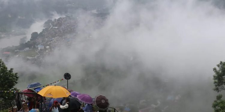पदयात्रामार्फत दृश्यावलोकन गर्न आकर्षक गन्तव्य बागलुङको ‘भिरलाखुरी’
